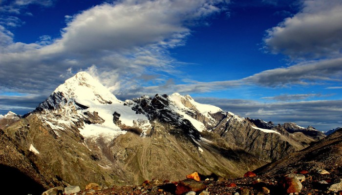 The Parvati river would start just a little below these peaks.