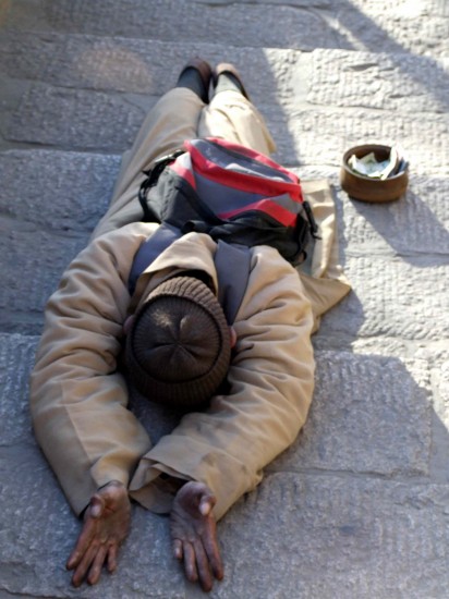 Prostrate Buddhist monk - Taihuai - Wutai Shan - Shanxi Province - China  (c) Vincent Ross