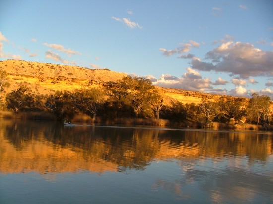 Big bend on the Murray © Vincent Ross