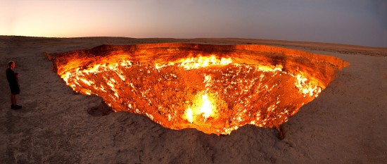 1280px-Darvasa_gas_crater_panorama