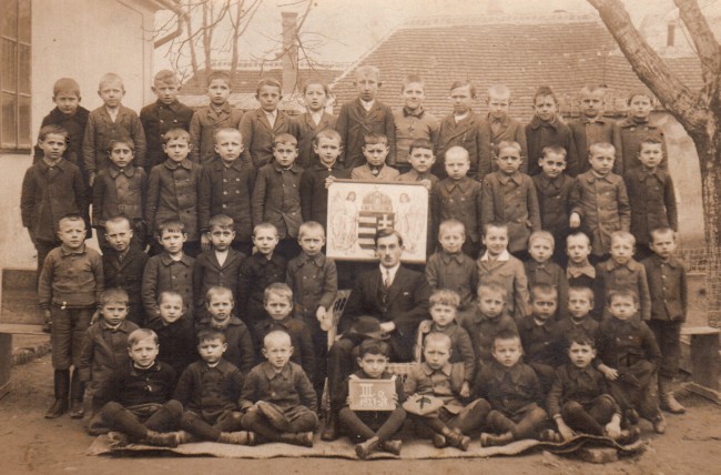 Father’s Grade 3 class 1927 – 28. He is the last boy on the right side of the middle row.