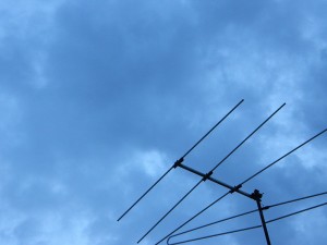 800px-OldTVAntenna