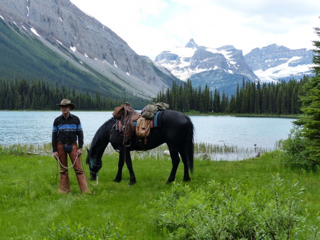 Stuart R. Watkins - Trail Riders of the Canadian Rockies