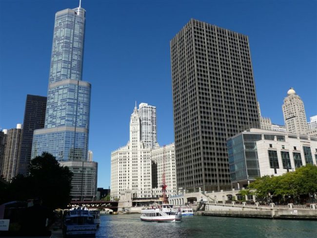 Chicago River view