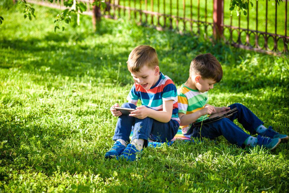 Technology vs Nature – Why Outdoors Activities Are Essential for Kids –  LIFE AS A HUMAN