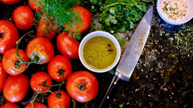 Knife and tomatoes